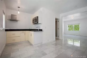 928 Jefferson Ave, Miami Beach, FL 33139 - Photo 4
