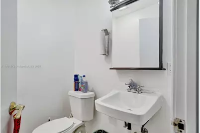 850 NW 12th Ter, Pompano Beach, FL 33069 - Photo 30