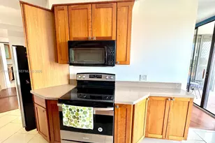 3610 Yacht Club Dr, Aventura, FL 33180 - Photo 48