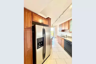 3610 Yacht Club Dr #810, Aventura, FL 33180 - Photo 20