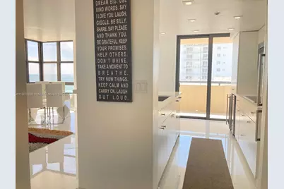 2555 Collins Ave #1114, Miami Beach, FL 33140 - Photo 6