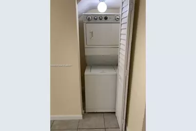 315 NW 84th Ter #315, Miami, FL 33150 - Photo 4