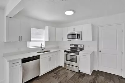 242 SW 9th St, Dania Beach, FL 33004 - Photo 1