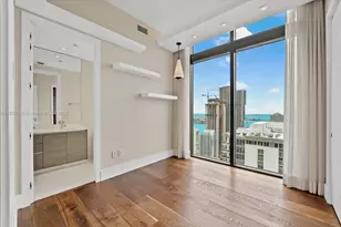 460 NE 28th St, Miami, FL 33137 - Photo 16