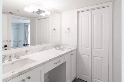 6061 Collins Ave #7D, Miami Beach, FL 33140 - Photo 22