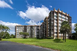 900 St Charles Pl, Pembroke Pines, FL 33026 - Photo 26