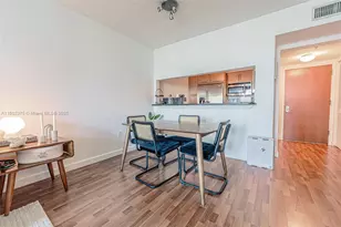 31 SE 5th St, Miami, FL 33131 - Photo 4