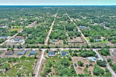 805 Lincoln Ave, Lehigh Acres, FL 33972 - Photo 22