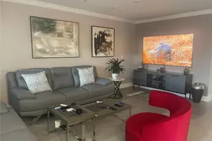 581 Blue Heron Dr, Hallandale Beach, FL 33009 - Photo 4