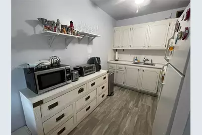 279 Markham M #M, Deerfield Beach, FL 33442 - Photo 2