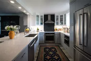 401 SE 3rd St, Dania Beach, FL 33004 - Photo 2