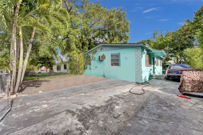 3160 NW 169th Ter, Miami Gardens, FL 33056 - Photo 2
