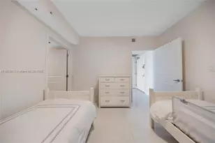 400 Sunny Isles, Sunny Isles Beach, FL 33160 - Photo 16