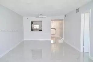 691 S Hollybrook Dr, Pembroke Pines, FL 33025 - Photo 1