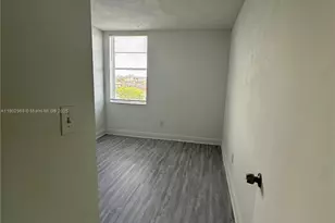 1825 W 56th St, Hialeah, FL 33012 - Photo 10