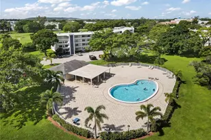 1012 Berkshire A, Deerfield Beach, FL 33442 - Photo 2