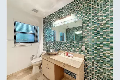 2810 Crystal Ct, Miami, FL 33133 - Photo 8