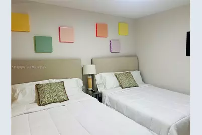 5225 Collins Ave #914, Miami Beach, FL 33140 - Photo 22