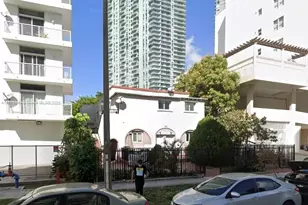 437 NE 30th St, Miami, FL 33137 - Photo 1