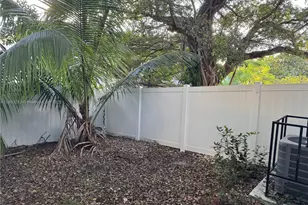 2730 NW 44th St, Miami, FL 33142 - Photo 8