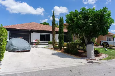 18625 NW 53rd Ave, Miami Gardens, FL 33055 - Photo 2