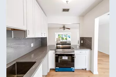 1240 NW 7th Ave #1, Fort Lauderdale, FL 33311 - Photo 10