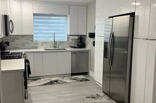 3195 W 10th Ave, Hialeah, FL 33012 - Photo 6