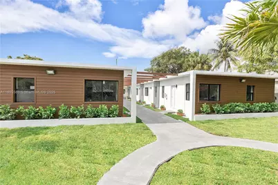 1946 Pierce St #8, Hollywood, FL 33020 - Photo 4