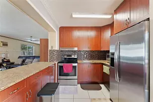 2071 SW 68th Way, Miramar, FL 33023 - Photo 10