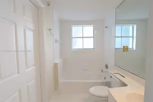 3245 NE 184th St, Aventura, FL 33160 - Photo 36