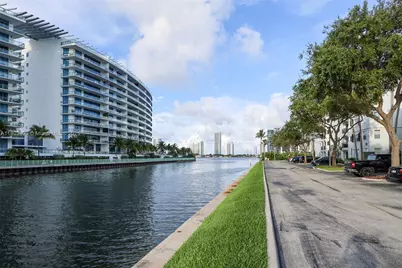 3245 NE 184th St #13203, Aventura, FL 33160 - Photo 38