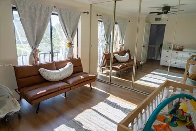 821 Springdale Cir, Palm Springs, FL 33461 - Photo 10