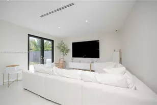 15282 SW 173rd Ln, Miami, FL 33187 - Photo 6