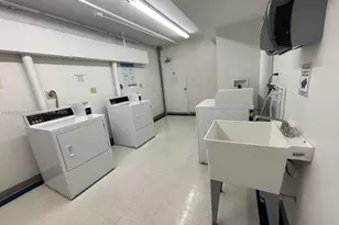 100 Lincoln Rd, Miami Beach, FL 33139 - Photo 10