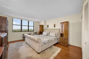 1800 NE 114th St, Miami, FL 33181 - Photo 24