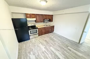 605 S J St, Lake Worth, FL 33460 - Photo 1