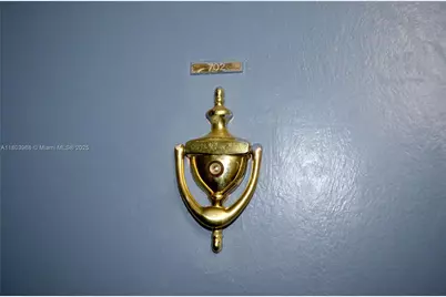 13499 Biscayne Blvd #702, North Miami, FL 33181 - Photo 8