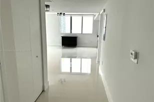 92 SW 3rd St, Miami, FL 33130 - Photo 1