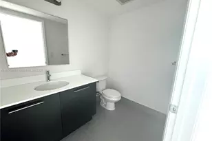 92 SW 3rd St, Miami, FL 33130 - Photo 8