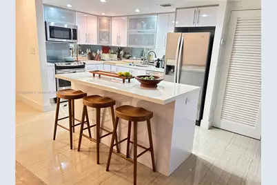150 SE 25 Rd #14H, Miami, FL 33129 - Photo 2