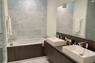 1000 Brickell Plaza, Miami, FL 33131 - Photo 8