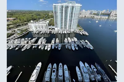 17211 Biscayne Blvd Bs-19, North Miami Beach, FL 33160 - Photo 2