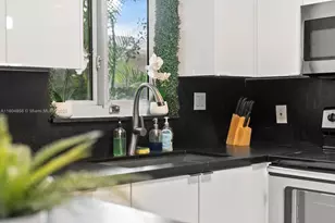 1631 N 29th Ct, Hollywood, FL 33020 - Photo 24