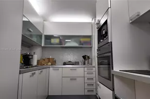 5005 Collins Ave, Miami Beach, FL 33140 - Photo 10