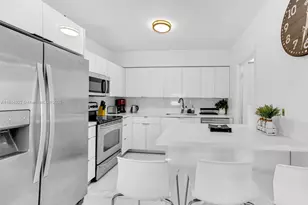 421 W Pembroke Rd, Hallandale Beach, FL 33009 - Photo 4
