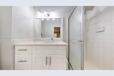 15805 W Waterside Cir #202, Sunrise, FL 33326 - Photo 34