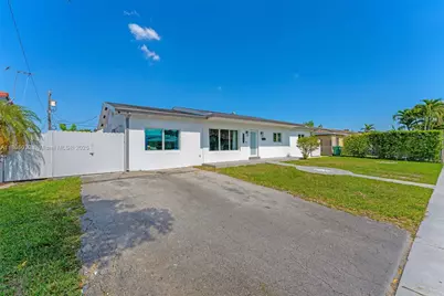 2023 SW 99th Ave, Miami, FL 33165 - Photo 2