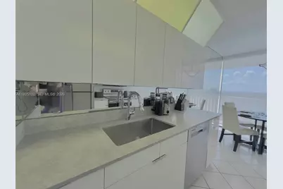 1000 W Island Blvd #2412, Aventura, FL 33160 - Photo 14