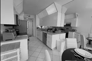1000 W Island Blvd, Aventura, FL 33160 - Photo 12