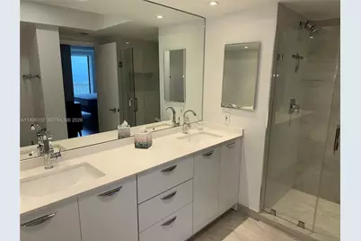 1000 W Island Blvd #2412, Aventura, FL 33160 - Photo 20